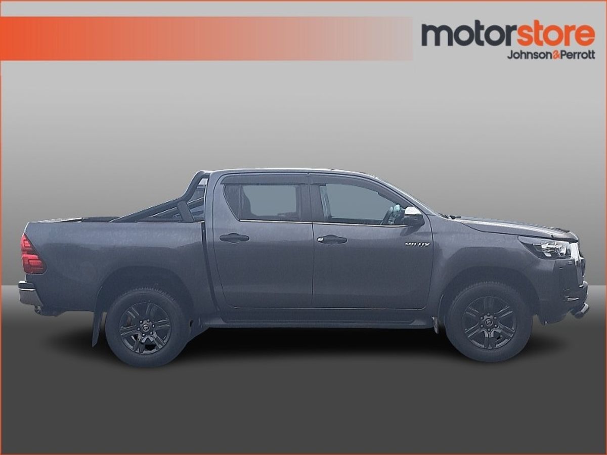 Toyota Hilux HILUX 2.8 DOUBLE CAB SR5 4 DR