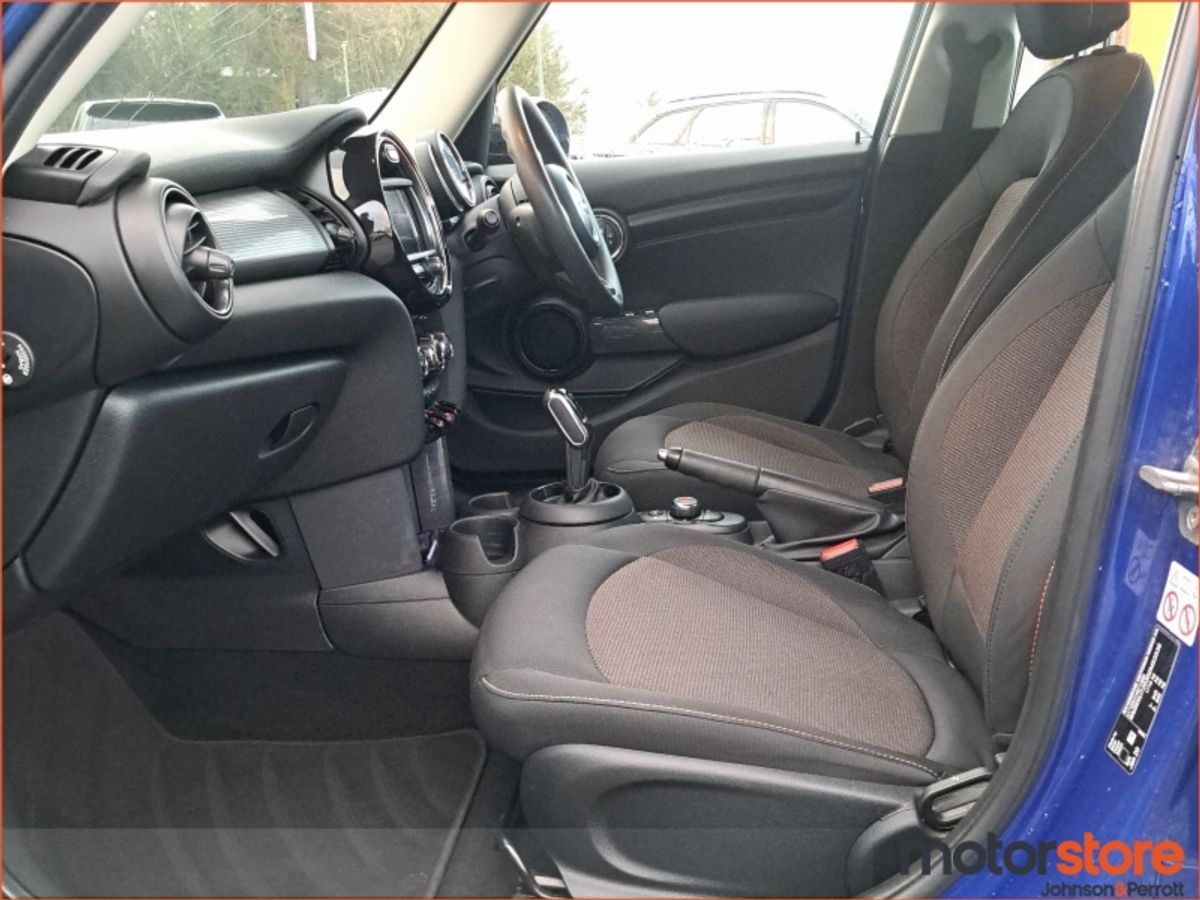 Mini Cooper Cooper Classic Auto