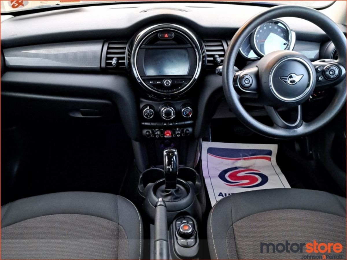 Mini Cooper Cooper Classic Auto