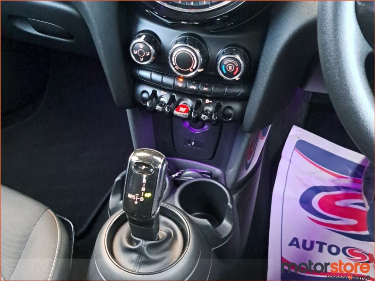 Mini Cooper Cooper Classic Auto