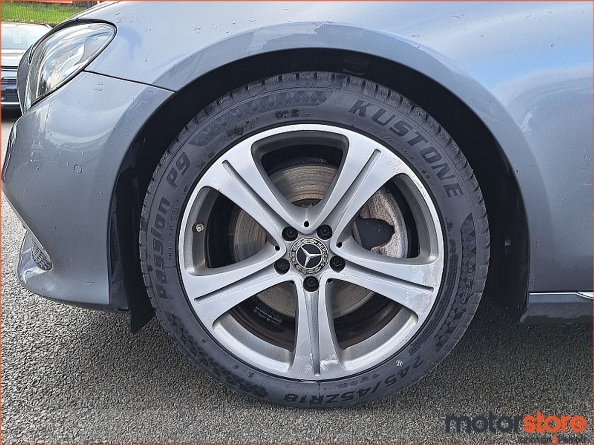 Mercedes-Benz E-Class E 220 D AVANTGARD 18% A/T