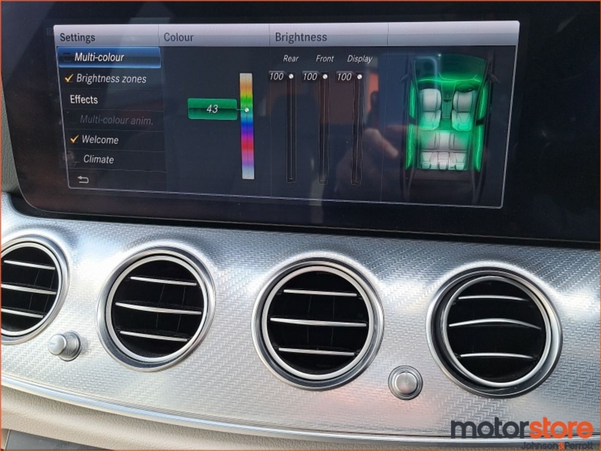 Mercedes-Benz E-Class E 220 D AVANTGARD 18% A/T