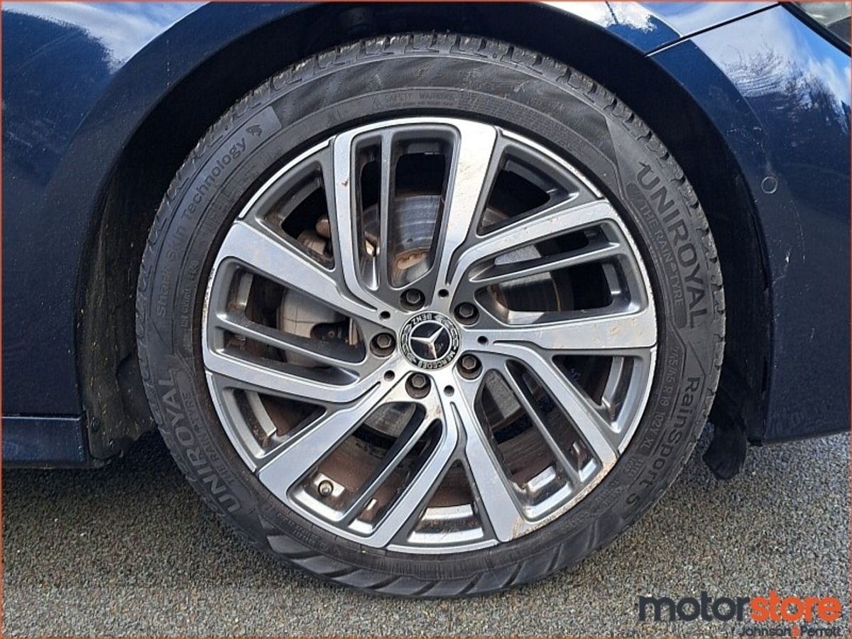 Mercedes-Benz E-Class Avantgarde Plus  with High Specification and Upgraded Alloys - 1 Owner