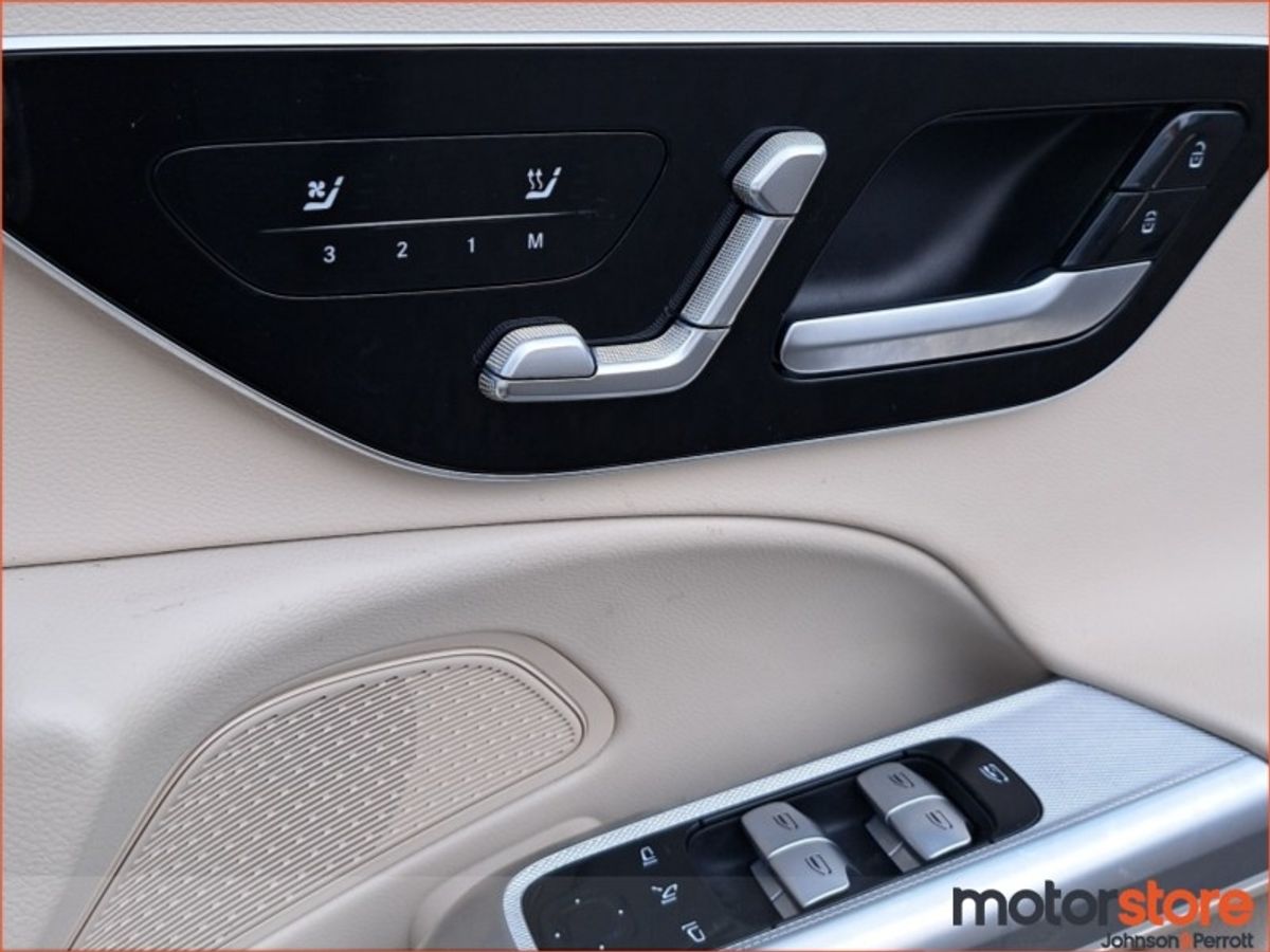 Mercedes-Benz E-Class Avantgarde Plus  with High Specification and Upgraded Alloys - 1 Owner