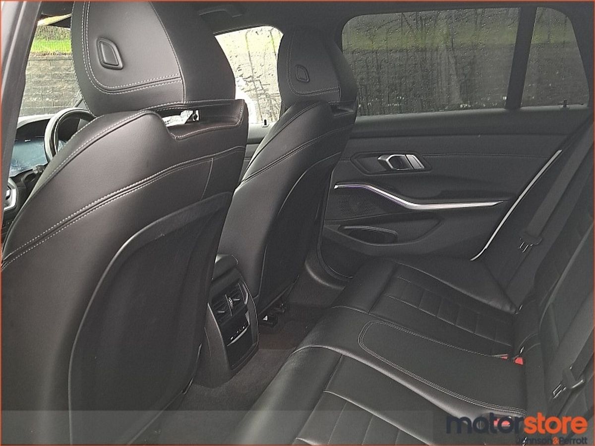 BMW 3-Series 330 E M Sport Auto  330 e M Sport  330 e 292 12kWh PHEV 113BHP /83kw Step Auto Start/Stop