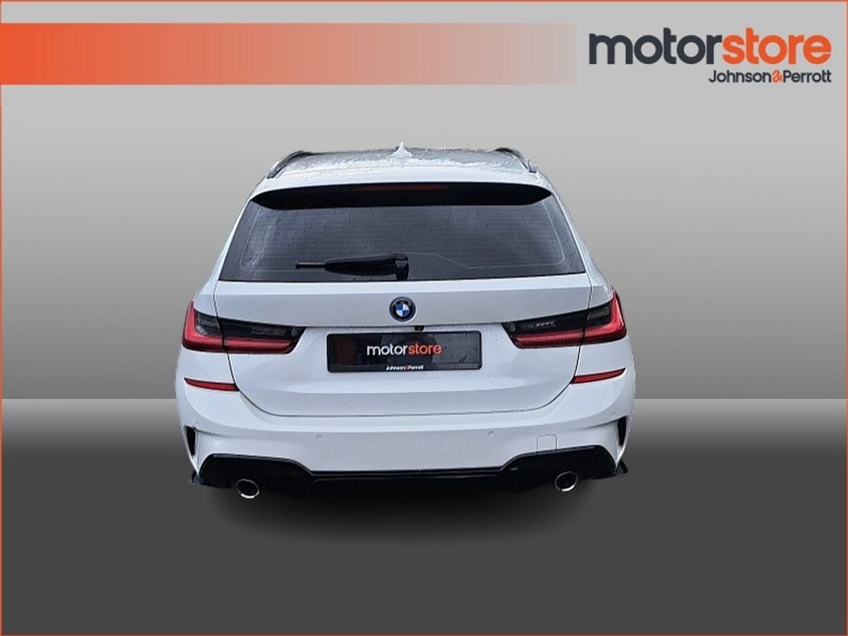 BMW 3-Series 330 E M Sport Auto  330 e M Sport  330 e 292 12kWh PHEV 113BHP /83kw Step Auto Start/Stop