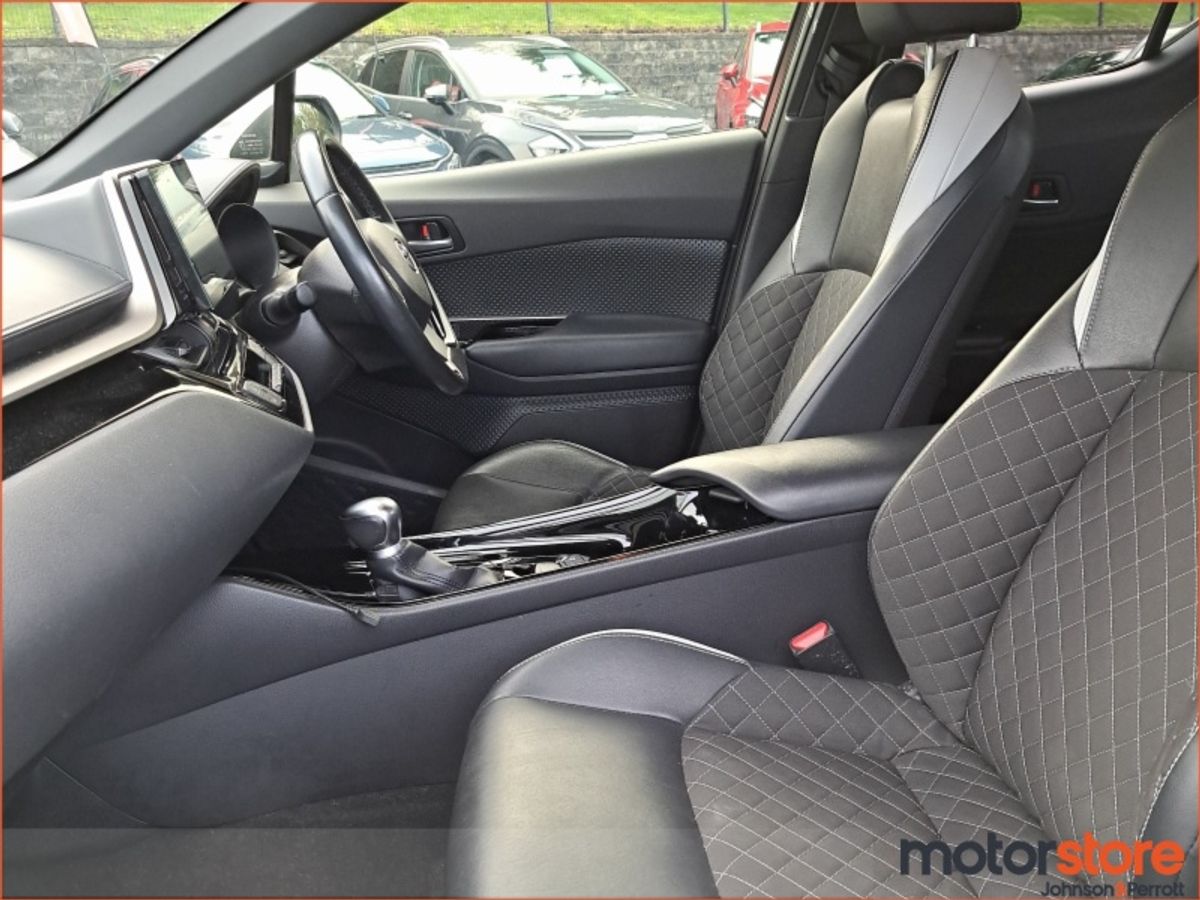 Toyota C-HR 1.8 HYBRID LUNA