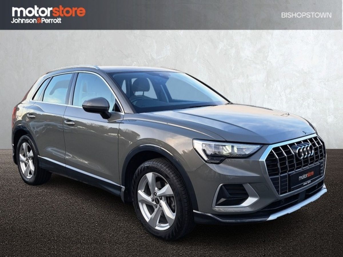 Audi Q3 35 TDI 150HP S Tronic SE with Comfort Pack - 1 Owner