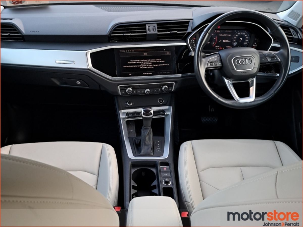 Audi Q3 35 TDI 150HP S Tronic SE with Comfort Pack - 1 Owner