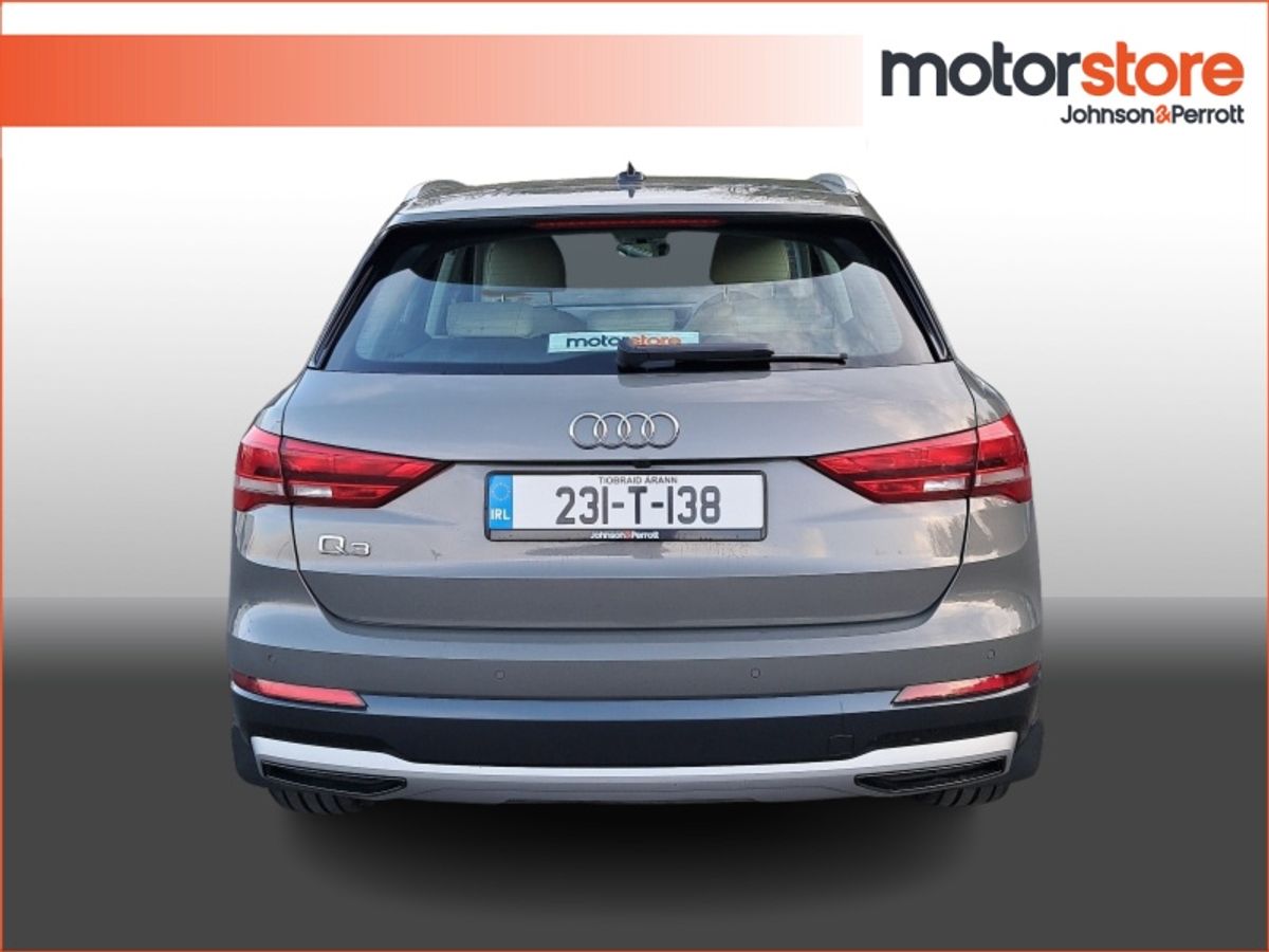 Audi Q3 35 TDI 150HP S Tronic SE with Comfort Pack - 1 Owner