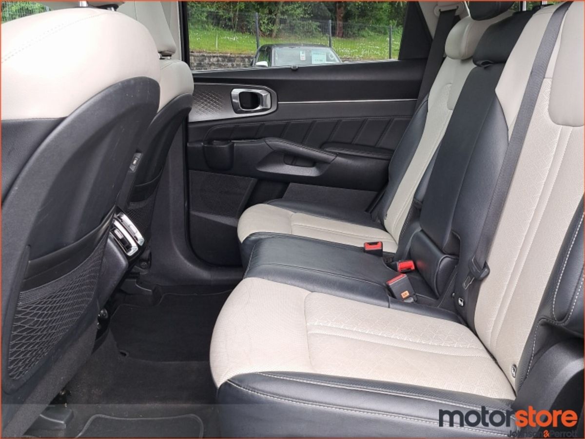 Kia Sorento 2.2 K3 4X2 Diesel Automatic - 7 seats