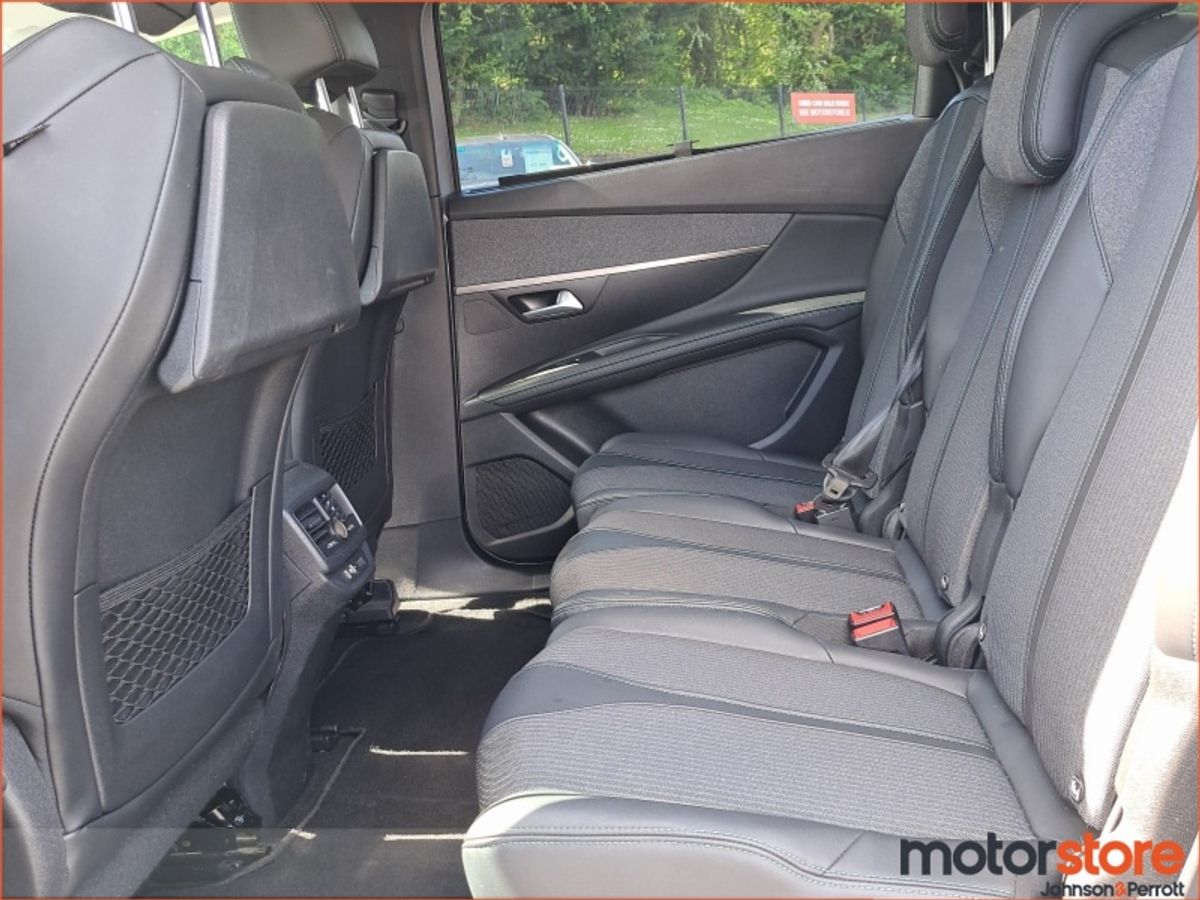 Peugeot 5008 1.5 BlueHDi 130bhp Allure