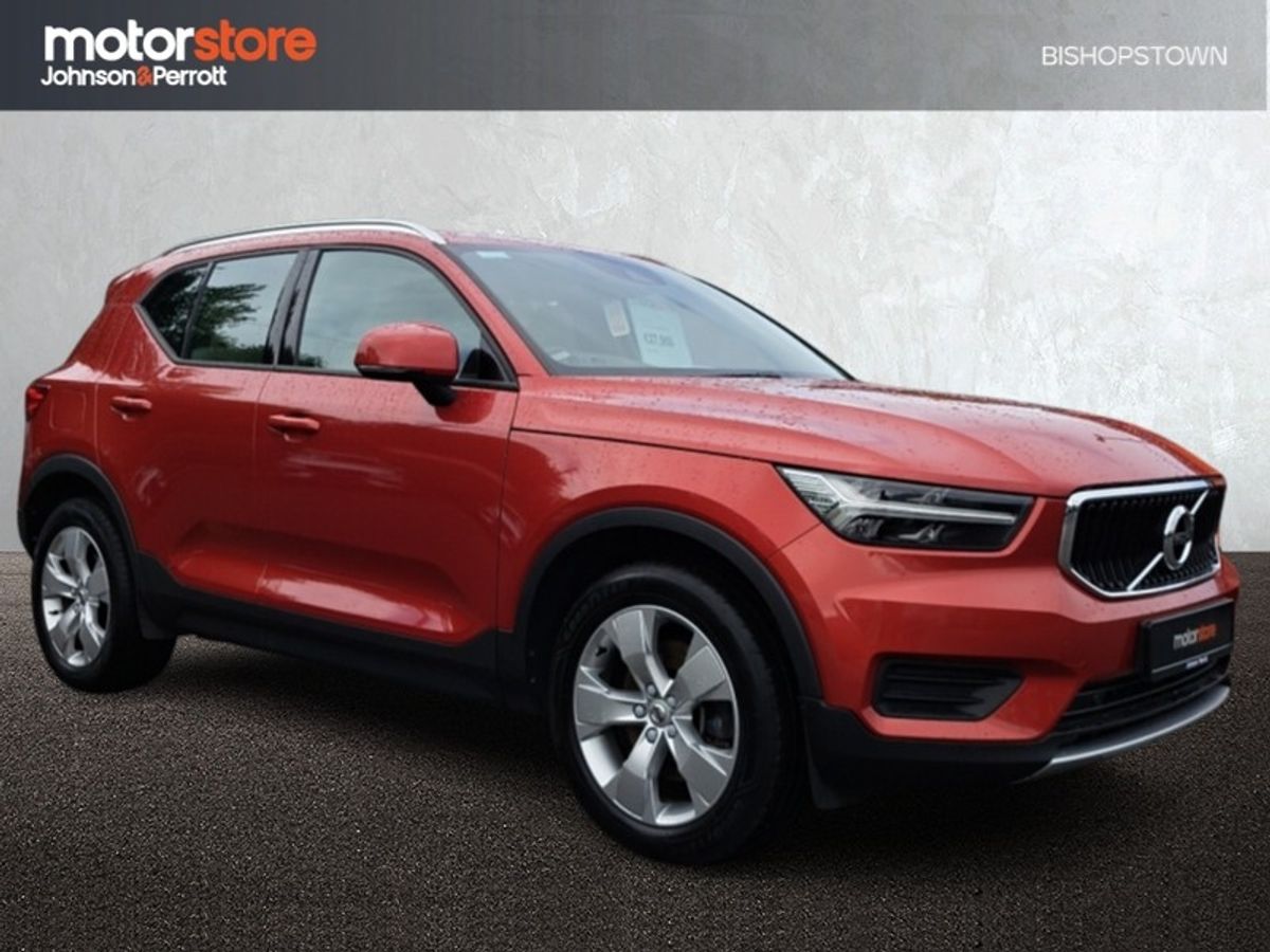 Volvo XC40 D4 AWD AUTO MOMENTUM - 1 OWNER