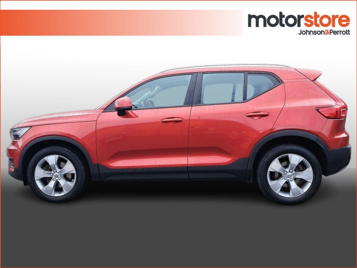 Volvo XC40 D4 AWD AUTO MOMENTUM - 1 OWNER
