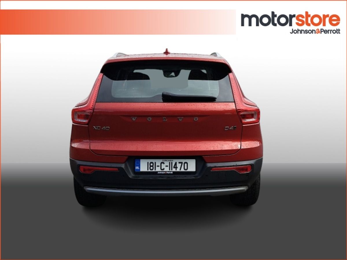 Volvo XC40 D4 AWD AUTO MOMENTUM - 1 OWNER