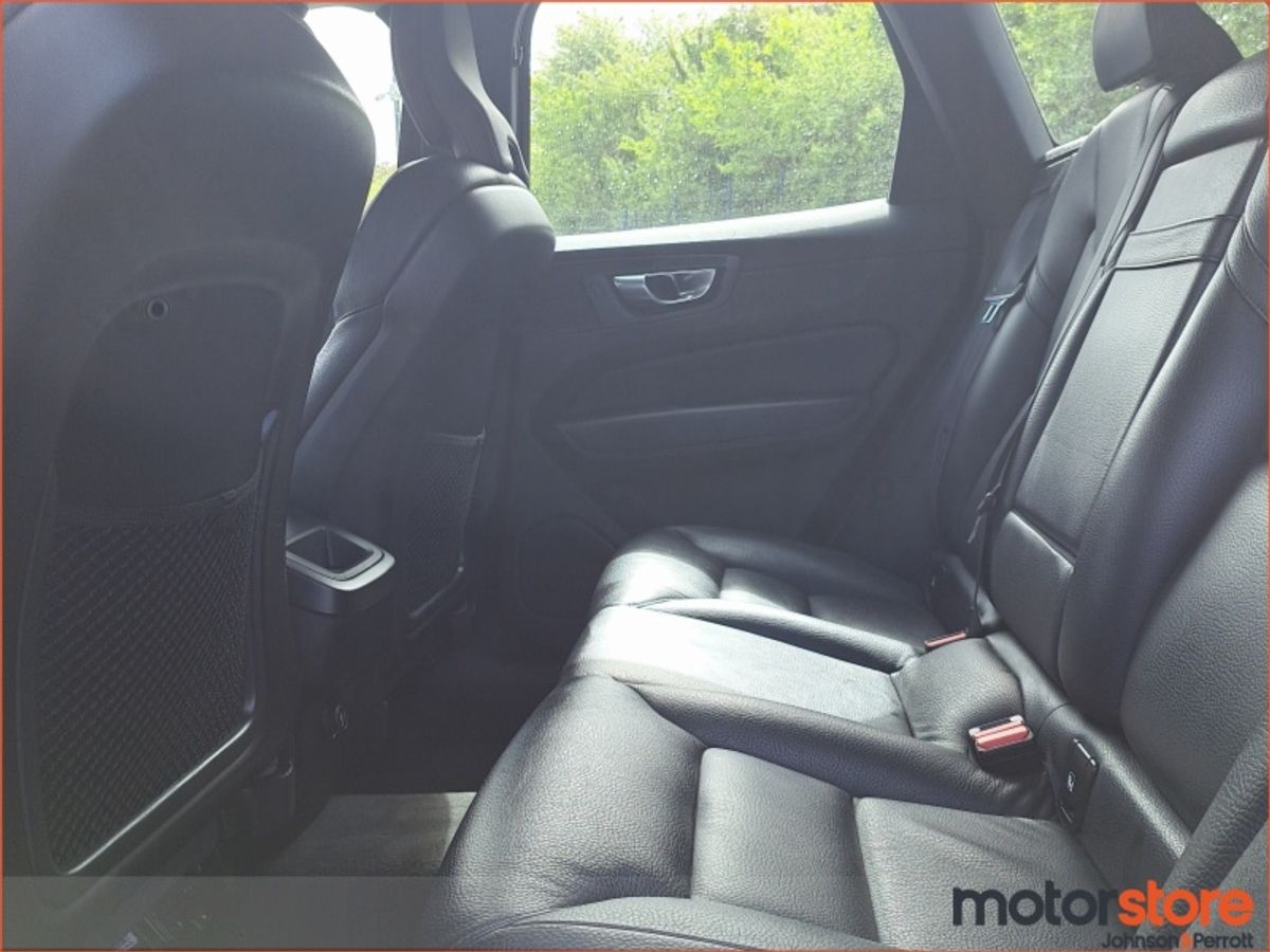 Volvo XC60 D4 (190hp) FWD Momentum Automatic