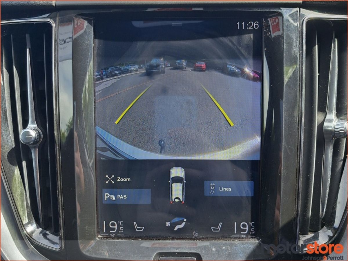Volvo XC60 D4 (190hp) FWD Momentum Automatic