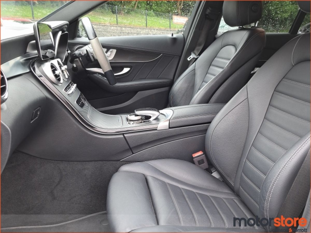 Mercedes-Benz C-Class C 300 ESTATE AMG Line A/T
