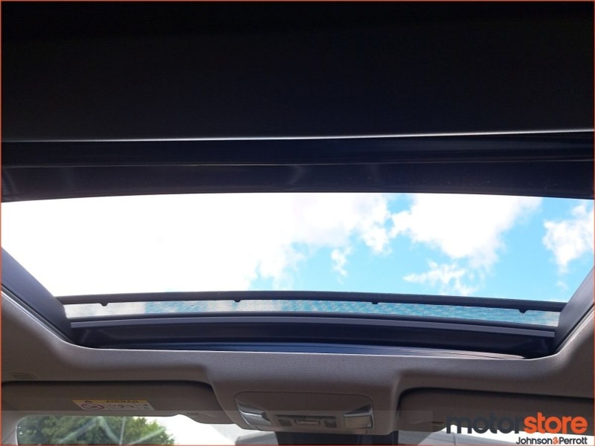 Toyota RAV4 2.5 Hybrid Platinum 2WD