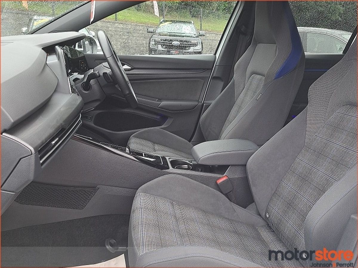 Volkswagen Golf Golf GTE S-A GTE TSi 245 Bhp DSG Auto BlueMotion PHEV 13kWh Start/Stop