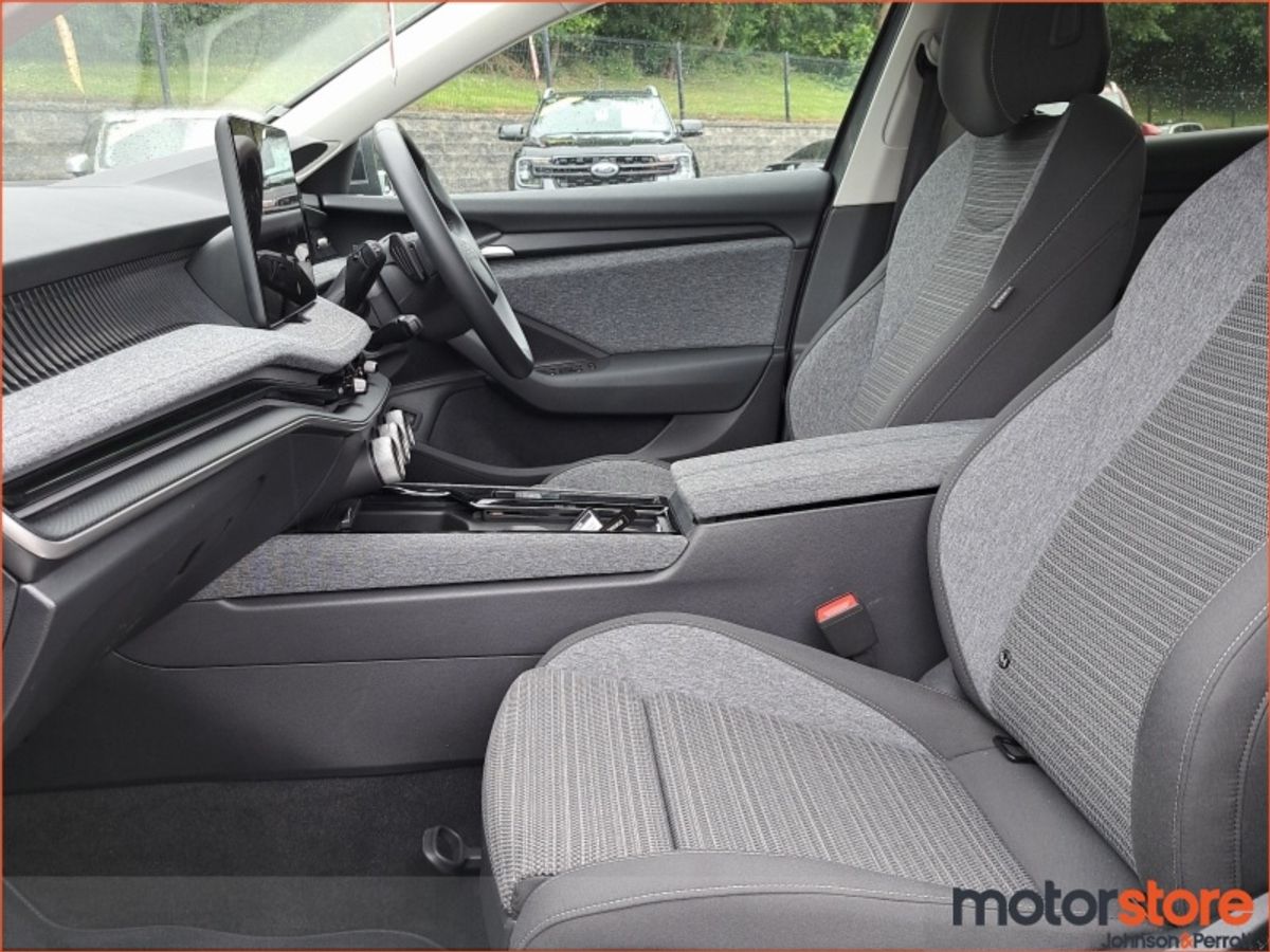 Skoda Superb Superb Se Technlogy Iv Phev Sa  SE Technology  TSi iV 204 25.7 kWh PHEV DSG6 Auto Start/Stop