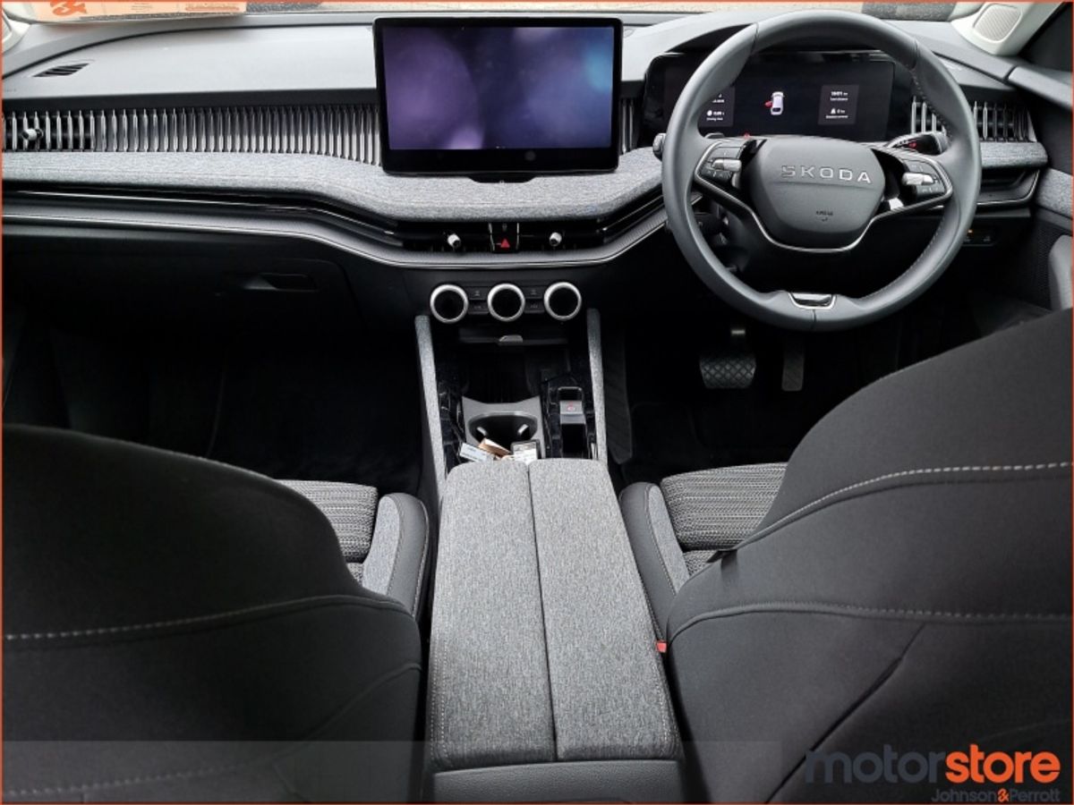 Skoda Superb Superb Se Technlogy Iv Phev Sa  SE Technology  TSi iV 204 25.7 kWh PHEV DSG6 Auto Start/Stop