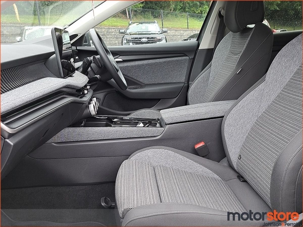 Skoda Superb Superb Se Technlogy Iv Phev Sa  SE Technology  TSi iV 204 25.7 kWh PHEV DSG6 Auto Start/Stop