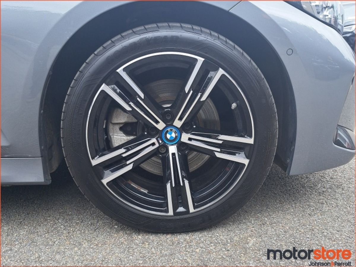 BMW 3-Series 330 E M Sport Auto  330 e M Sport  330 e 292 12kWh PHEV 113BHP /83kw Step Auto Start/Stop