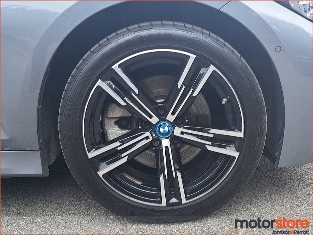 BMW 3-Series 330 E M Sport Auto  330 e M Sport  330 e 292 12kWh PHEV 