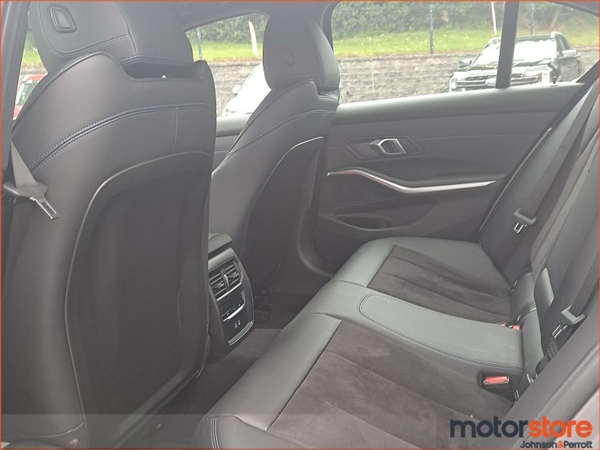 BMW 3-Series 330 E M Sport Auto  330 e M Sport 