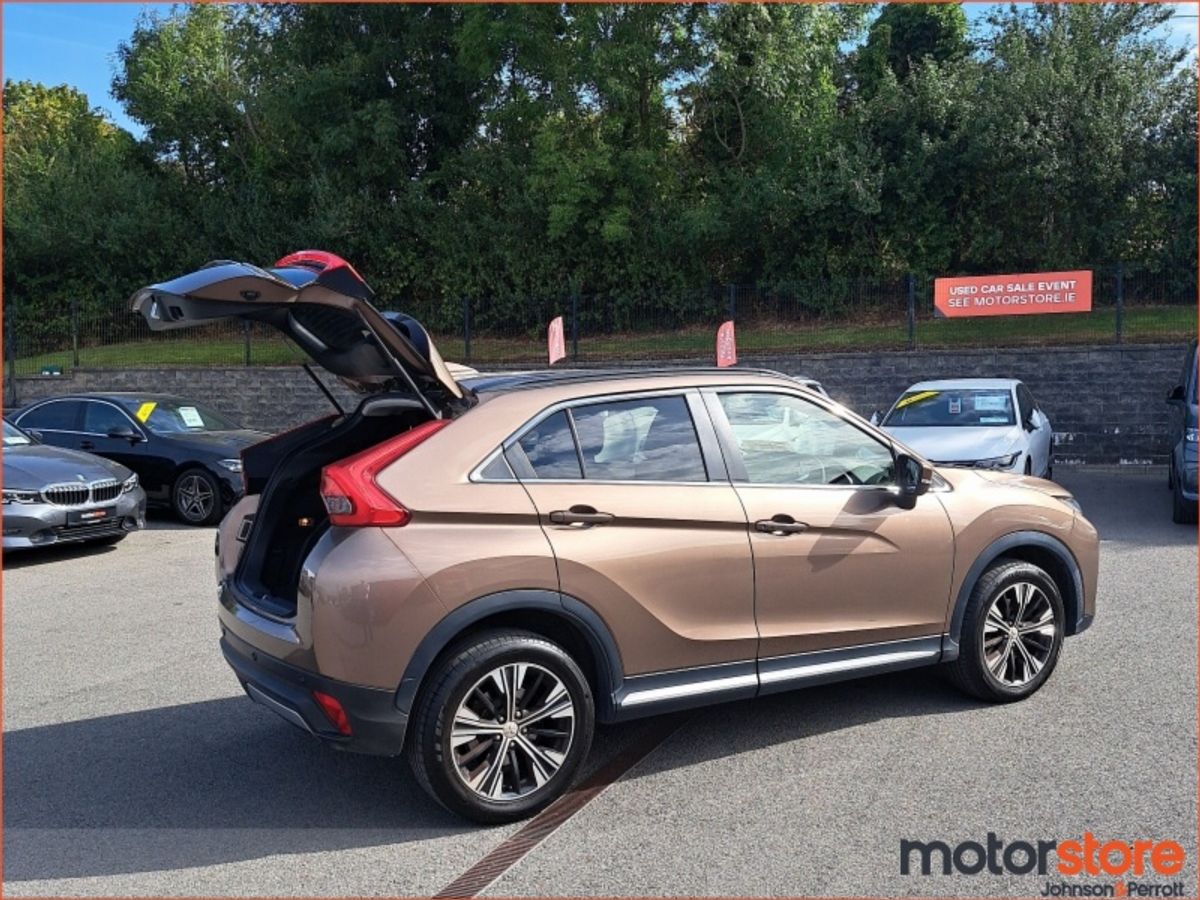 Mitsubishi Eclipse Cross 1.5 Petrol 6MT Intense 2WD AS&G