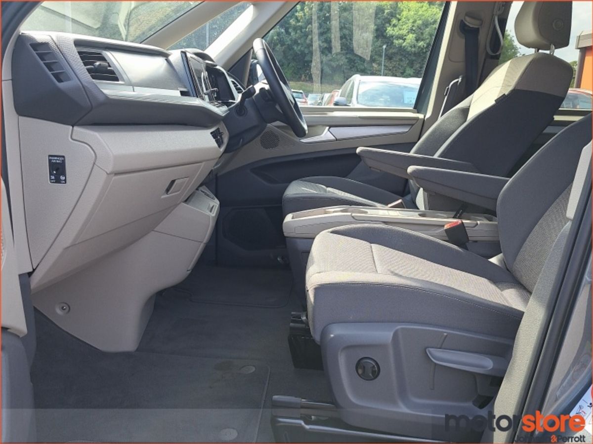 Volkswagen Multivan T7 LIFE PHEV 240BHP 4 Motion LWB 7 Seat with 2 Years VW Warranty Remaining