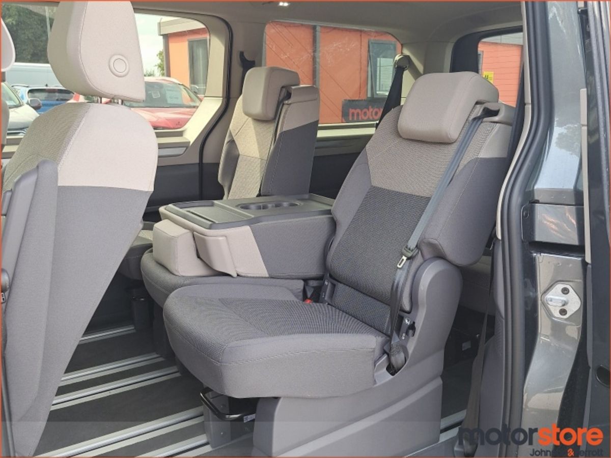 Volkswagen Multivan T7 LIFE PHEV 240BHP 4 Motion LWB 7 Seat with 2 Years VW Warranty Remaining