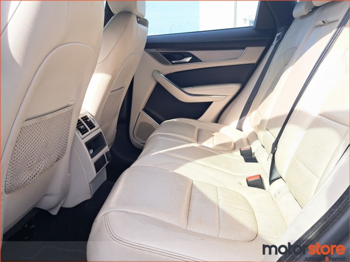Jaguar F-Pace 2.0 I4 PHEV 404 PS AWD Auto R-dyn S