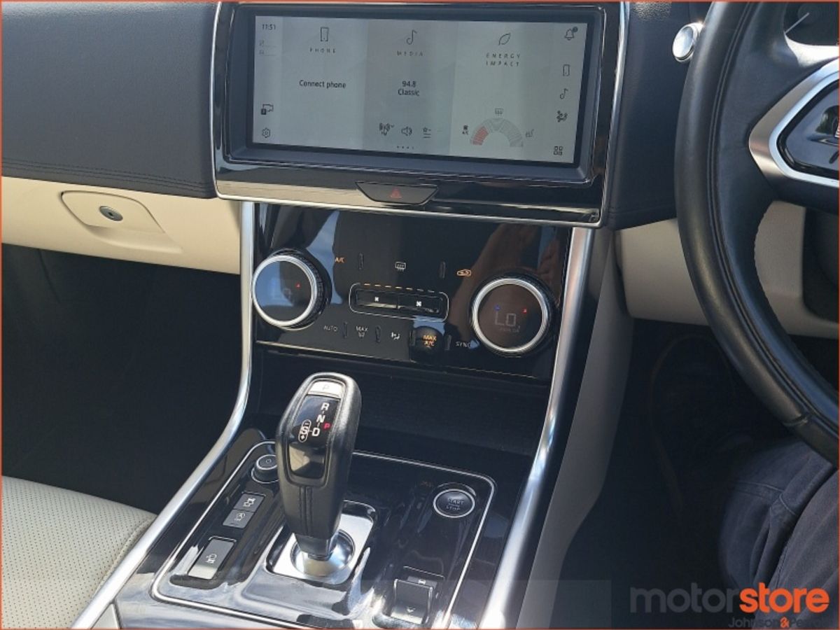 Jaguar XE 2.0D I4 204 PS RWD S