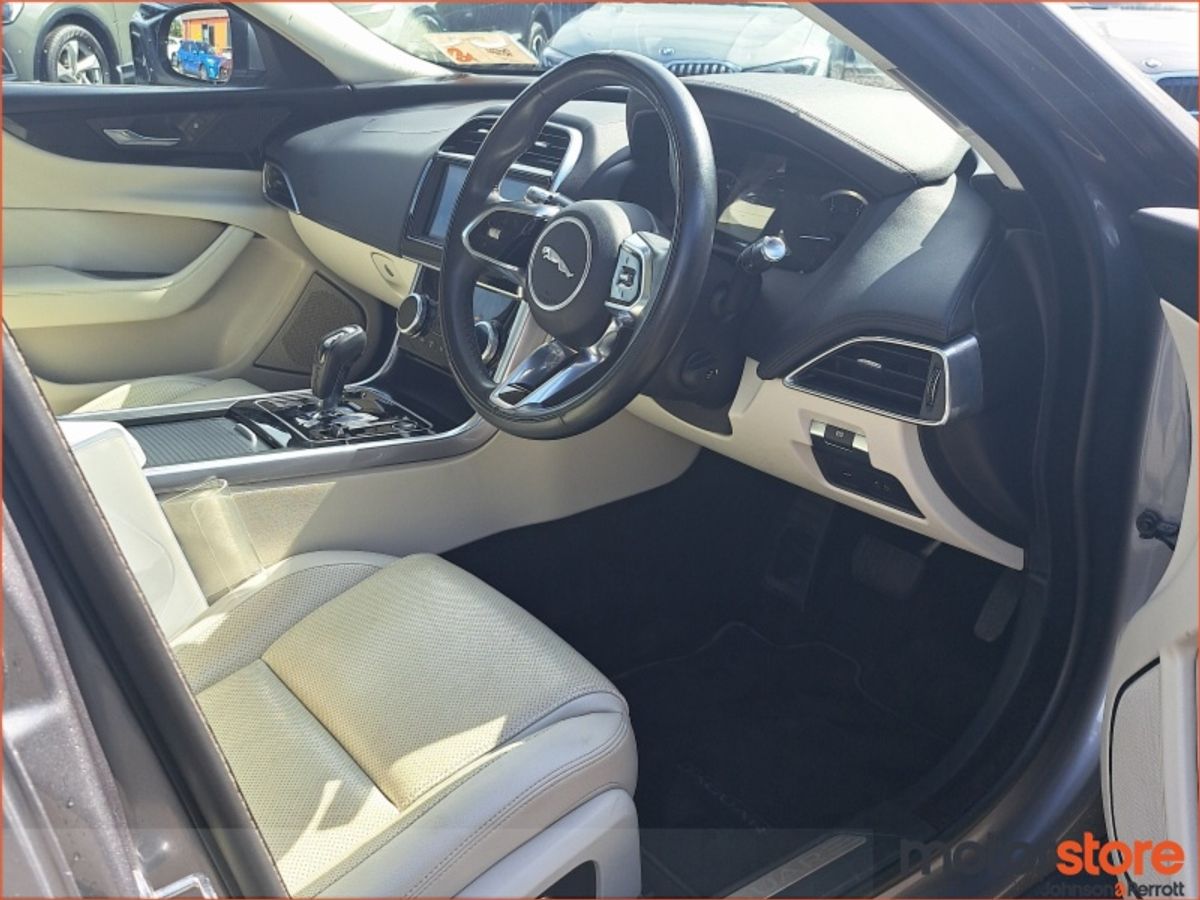Jaguar XE 2.0D I4 204 PS RWD S