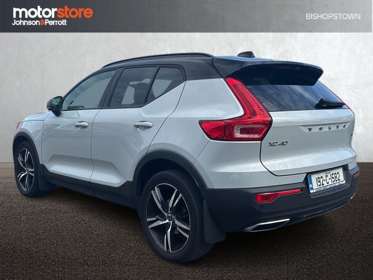 Volvo XC40 D3 (150hp) R-Design Pro Auto