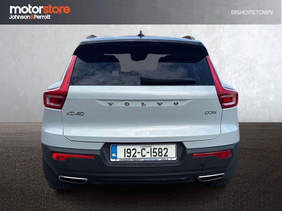 Volvo XC40 D3 (150hp) R-Design Pro Auto