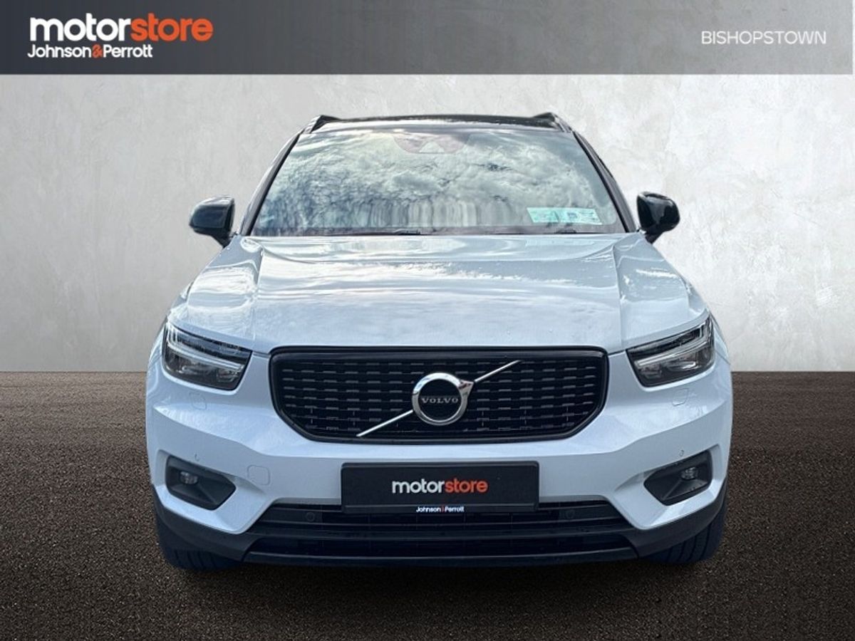 Volvo XC40 D3 (150hp) R-Design Pro Auto