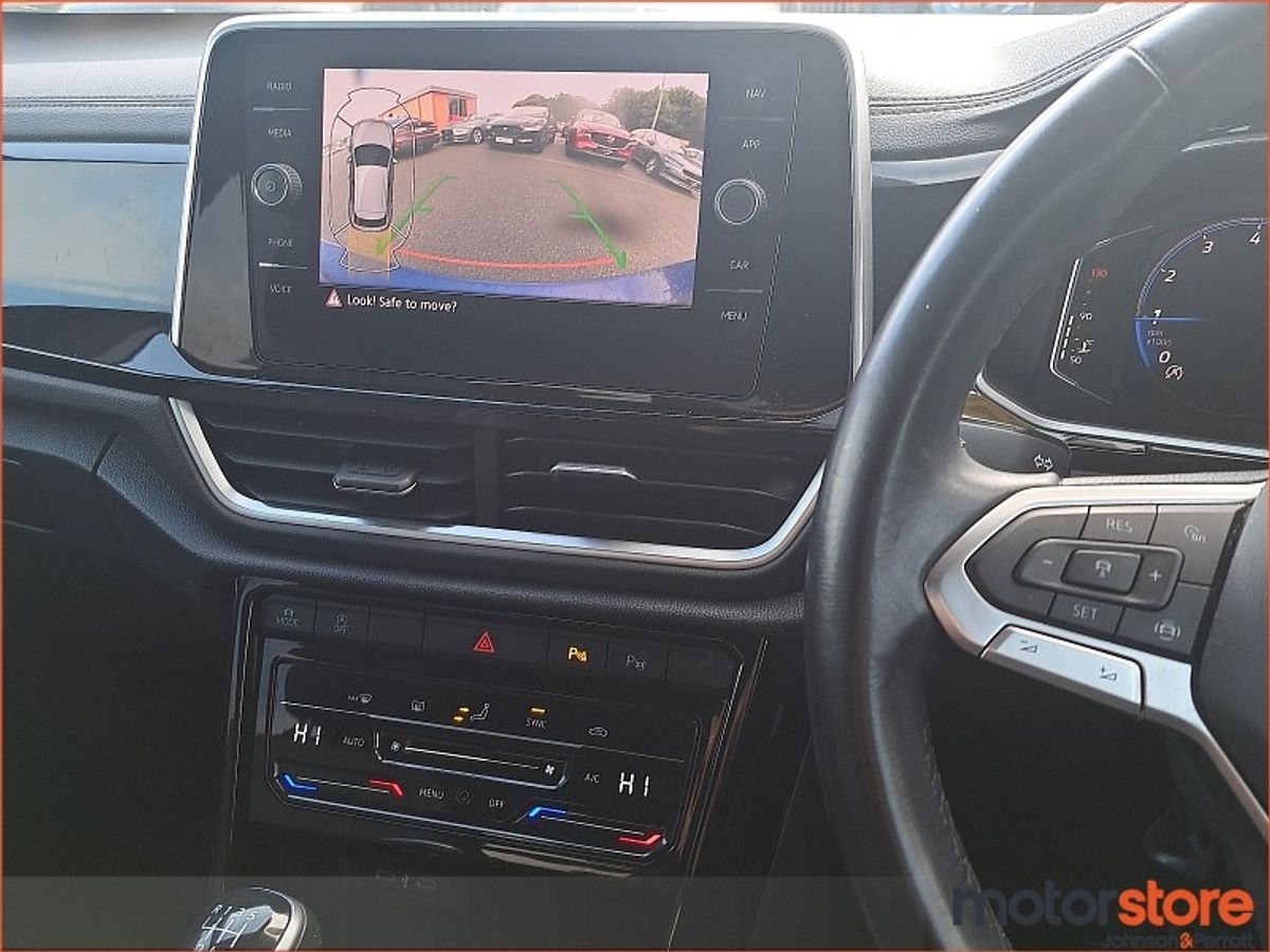 Volkswagen T-Roc 1.0 TSI 110HP R-Line