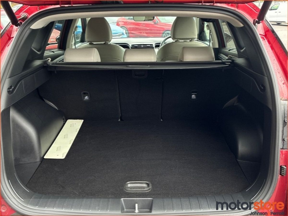 Hyundai Tucson 2WD Executive Plus w 2 Tone Roof