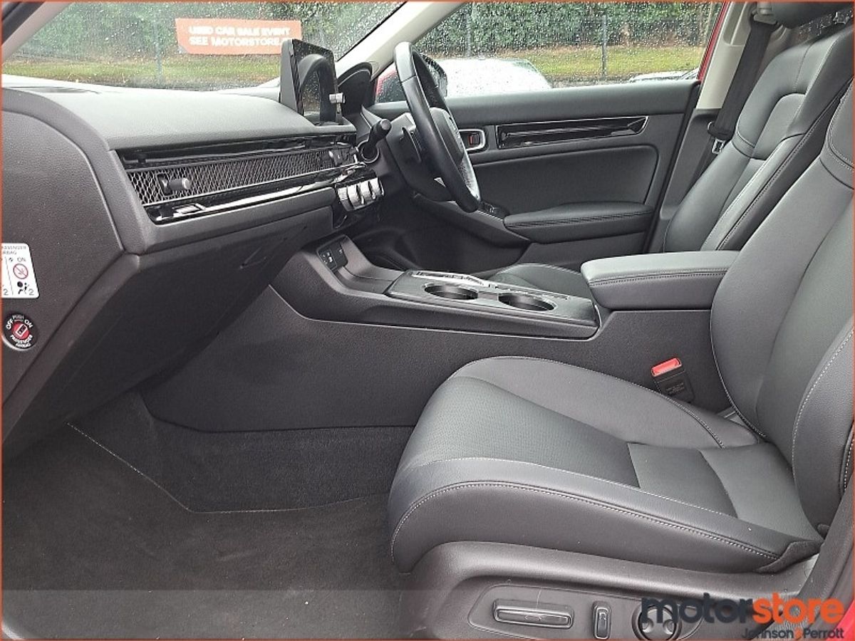Honda Civic 2.0 i-MMD Hybrid Advance with Sunroof & Great Spec