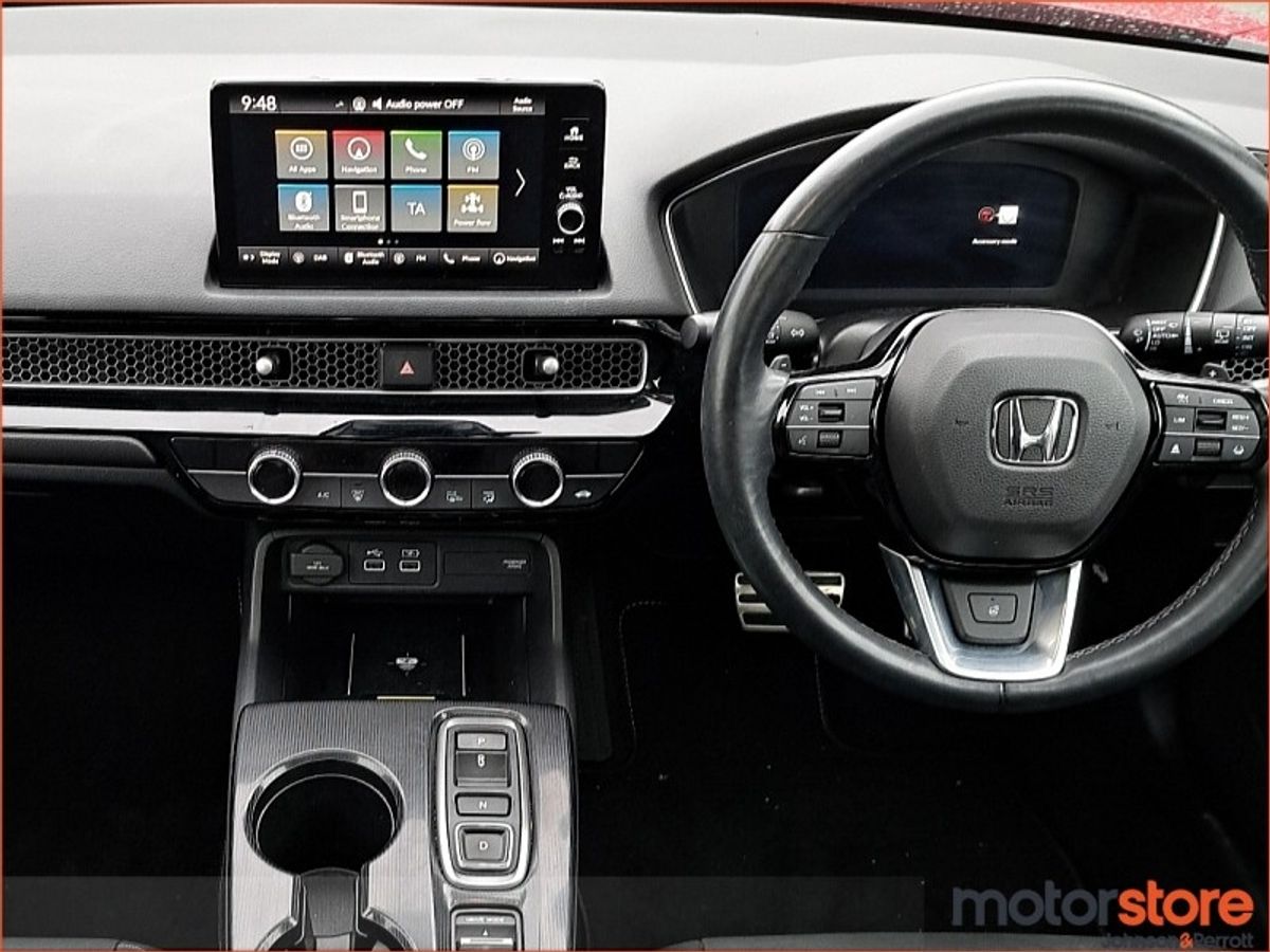 Honda Civic 2.0 i-MMD Hybrid Advance with Sunroof & Great Spec
