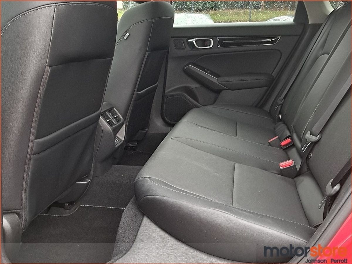 Honda Civic 2.0 i-MMD Hybrid Advance with Sunroof & Great Spec