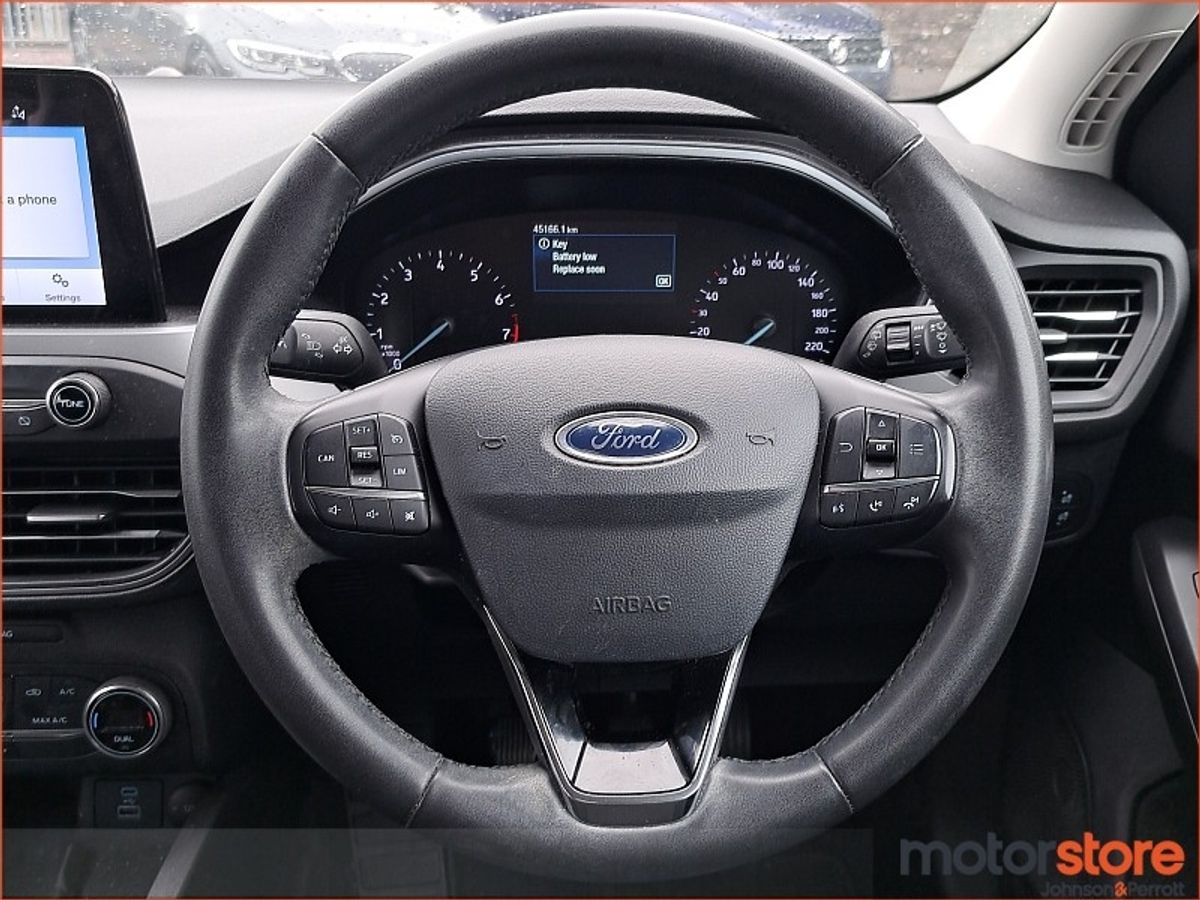 Ford Focus 1.0L EcoBoost 125PS Titanium