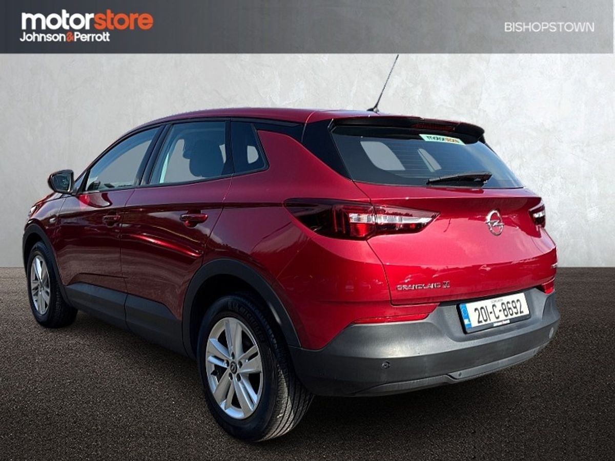 Opel Grandland X 1.2i 130PS SC -