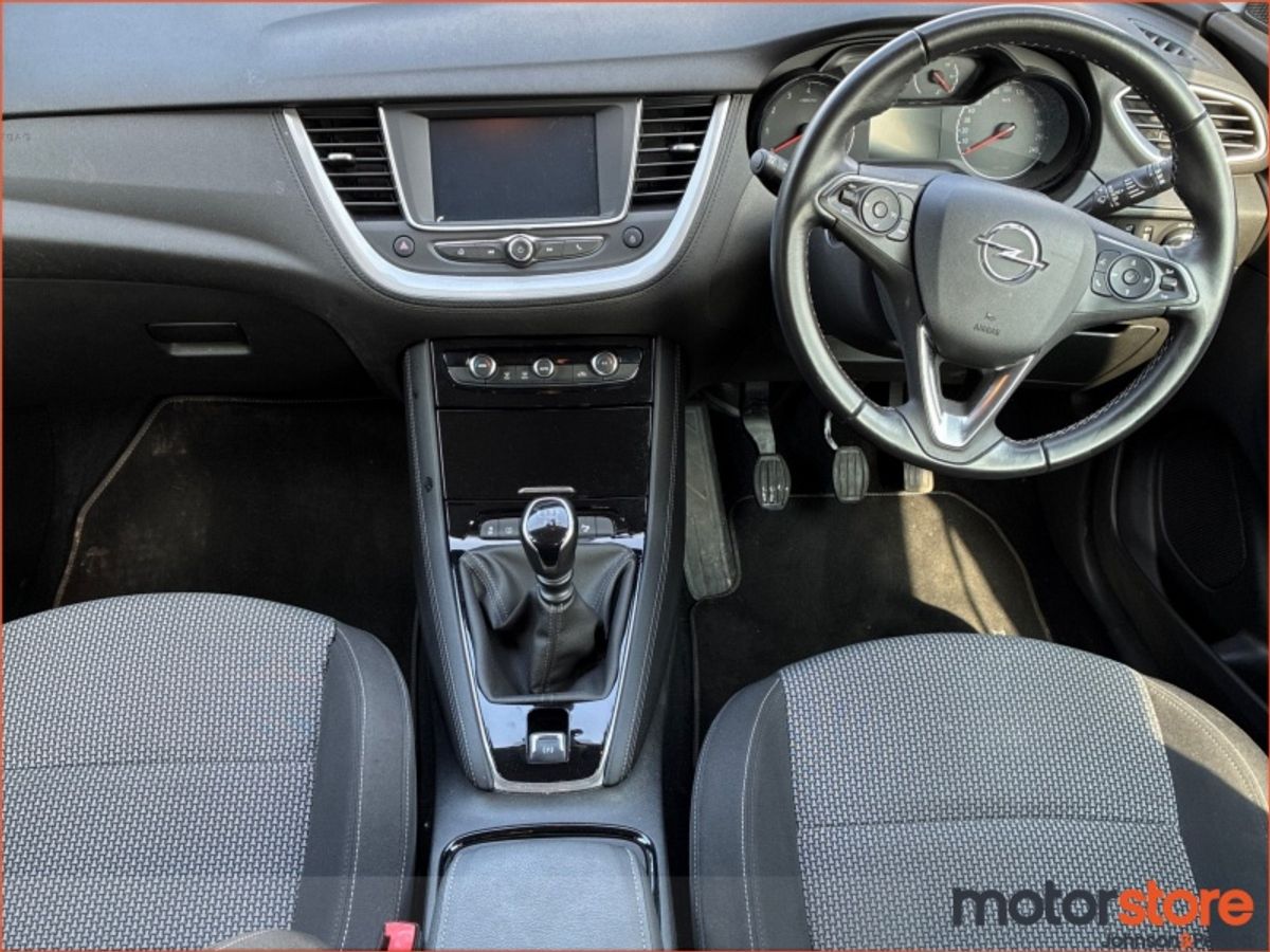Opel Grandland X 1.2i 130PS SC -