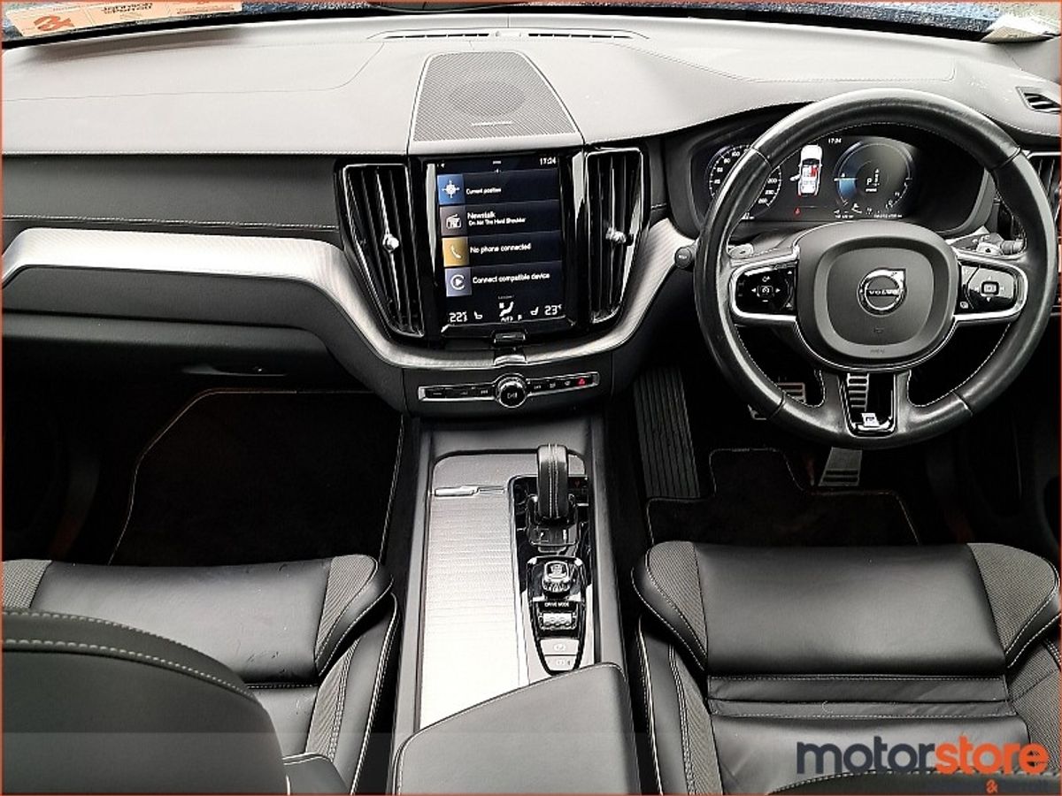 Volvo XC60 T8 (390hp) PHEV R-Design Pro Auto AWD