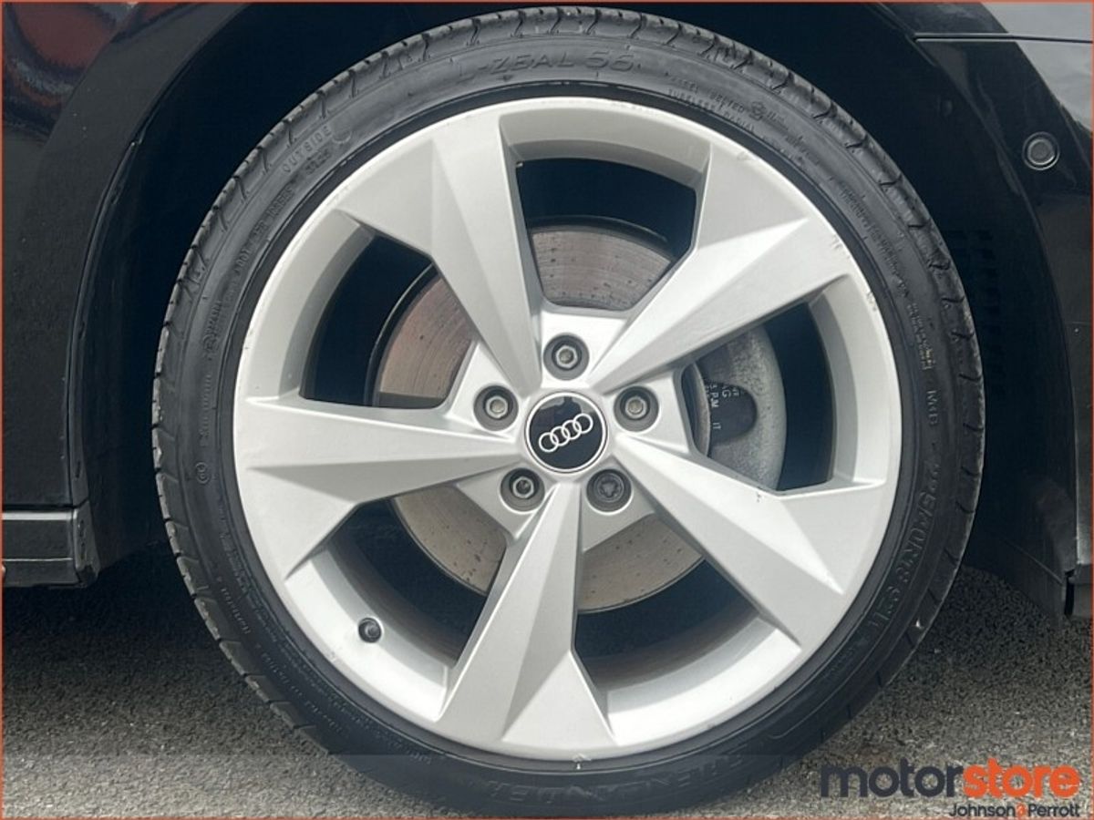 Audi A3 40 TFSI e 204HP S Tronic S Line