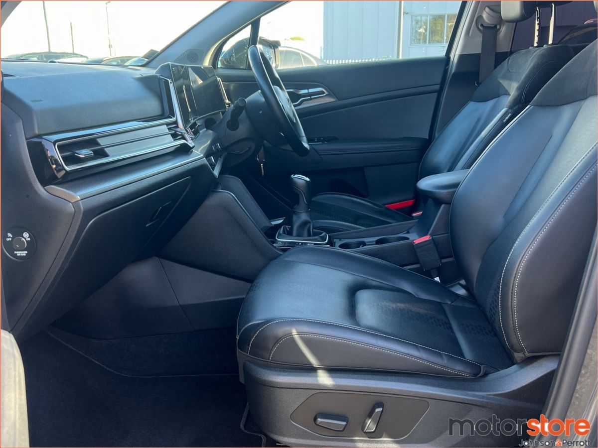 Kia Sportage K3 Diesel - Balance of Kia 7 Year Warranty